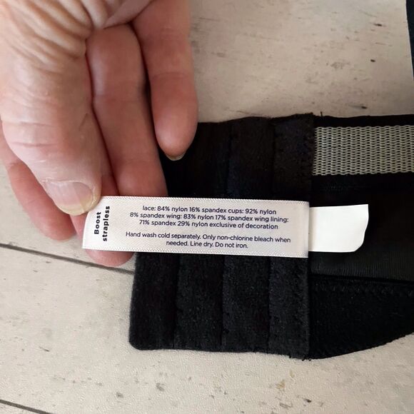 Cacique Plus Bra Harness Boost Strapless Stay Put Lace Detail Size 38D Tropical - Picture 8 of 12